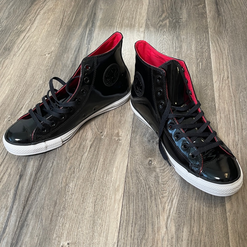 Converse All Stars Patented Shiny Black Leather Men’s Size 11 Brand New Unworn